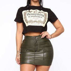Hennything is possible crop top